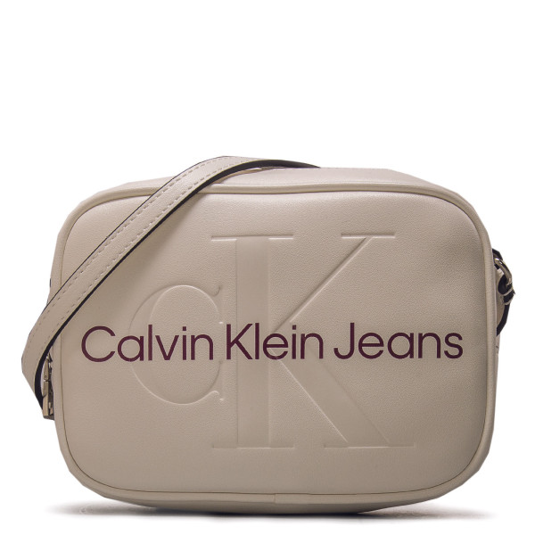 weiße Tasche von Bodycheck kaufen Klein online | Calvin